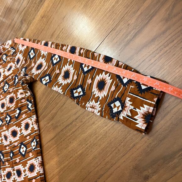 Duluth Trading Shirt Medium Flannel Button Down Cotton Western Southwest Aztec - Picture 11 of 15